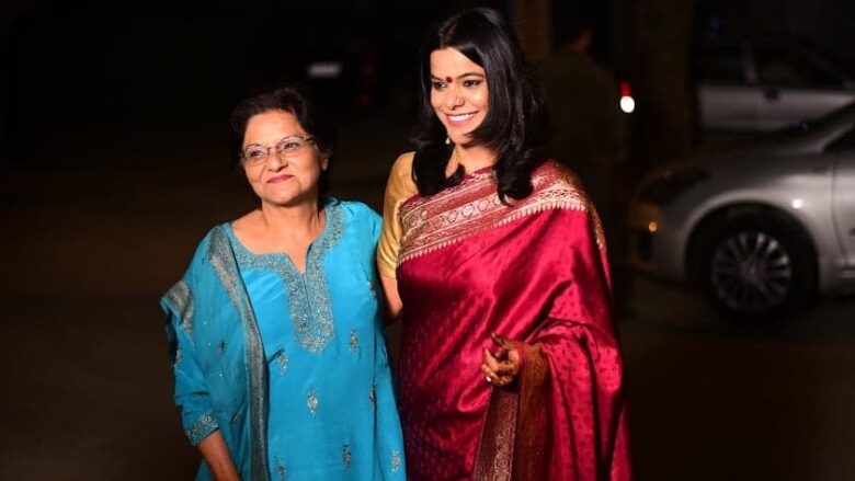 Parul with her mother on her wedding day