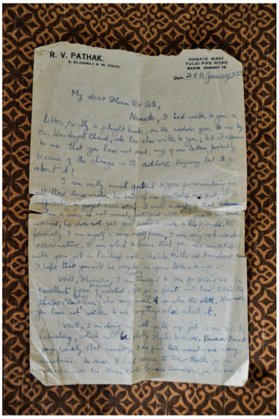 A letter written by a colleague thanking Seth for a piece of fabric he had sent from Amritsar to Bombay