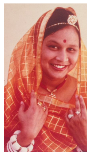 Priyanka's mother in the accompanying odhna