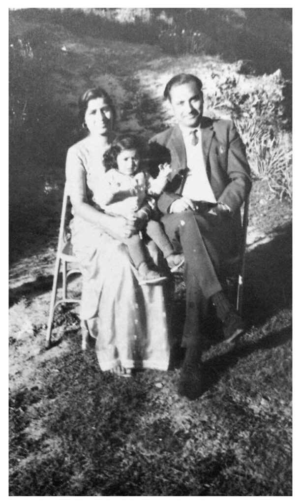 Mr and Mrs KL Gupta with their daughter (Sumedha's mother)