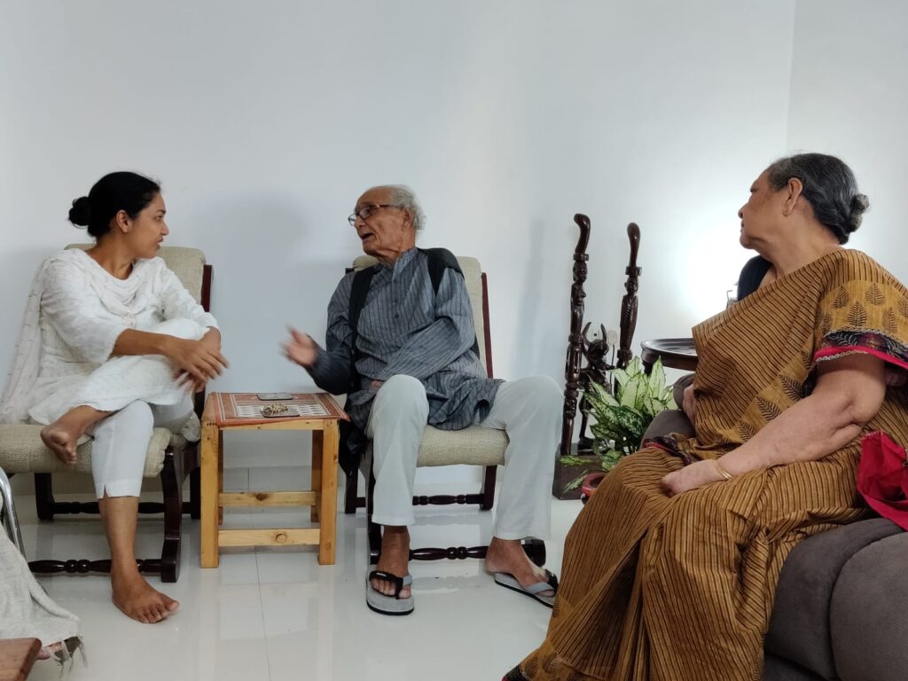 Sushi (left) with Diggu Daju (centre) and her daughter in 2022, Pune